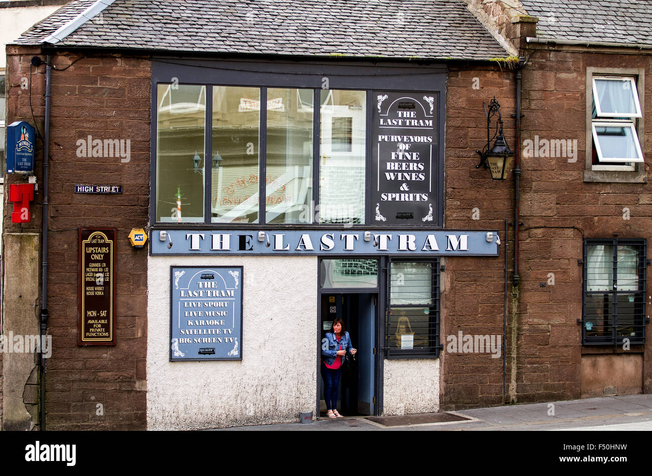 Scottish Pub "die letzte Straßenbahn" liegt ein entlang 146 High Street Lochee Dundee, UK Stockfoto