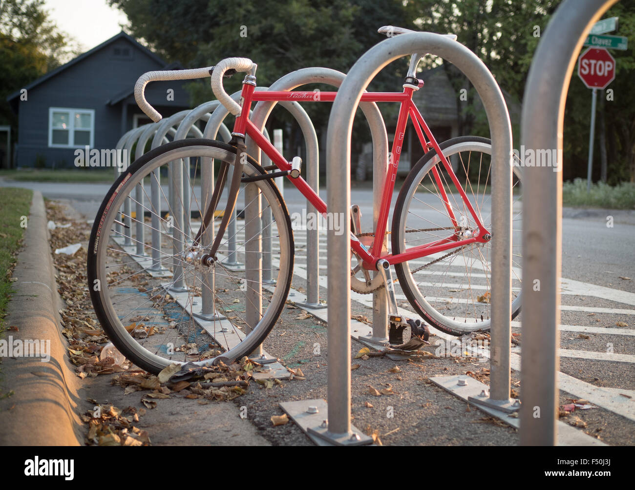 Ein stilvolles, Singlespeed Rennrad im Osten von Austin, Texas Stockfoto