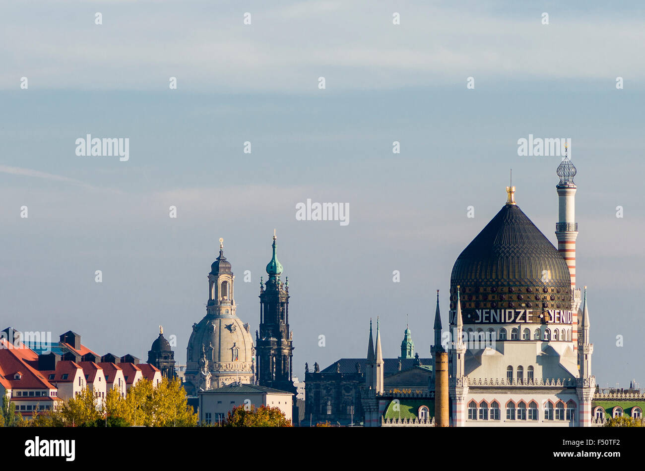 Yenidze und die Kirchen katholische Hofkirche und Frauenkirche, von ostrageheges gesehen Stockfoto