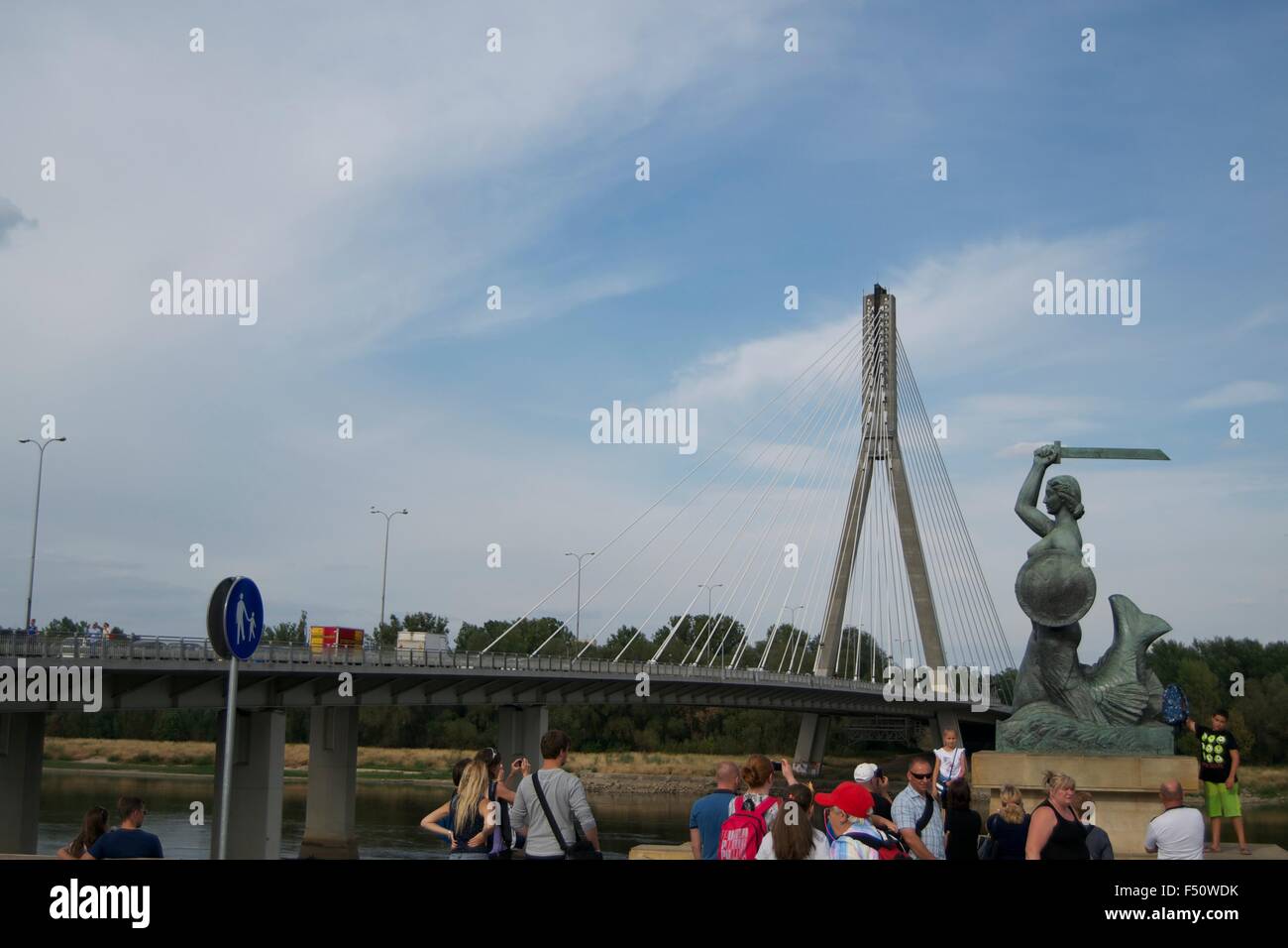 Vistula Flusses Warschau Meerjungfrau Statue Denkmal Schwert Stockfoto