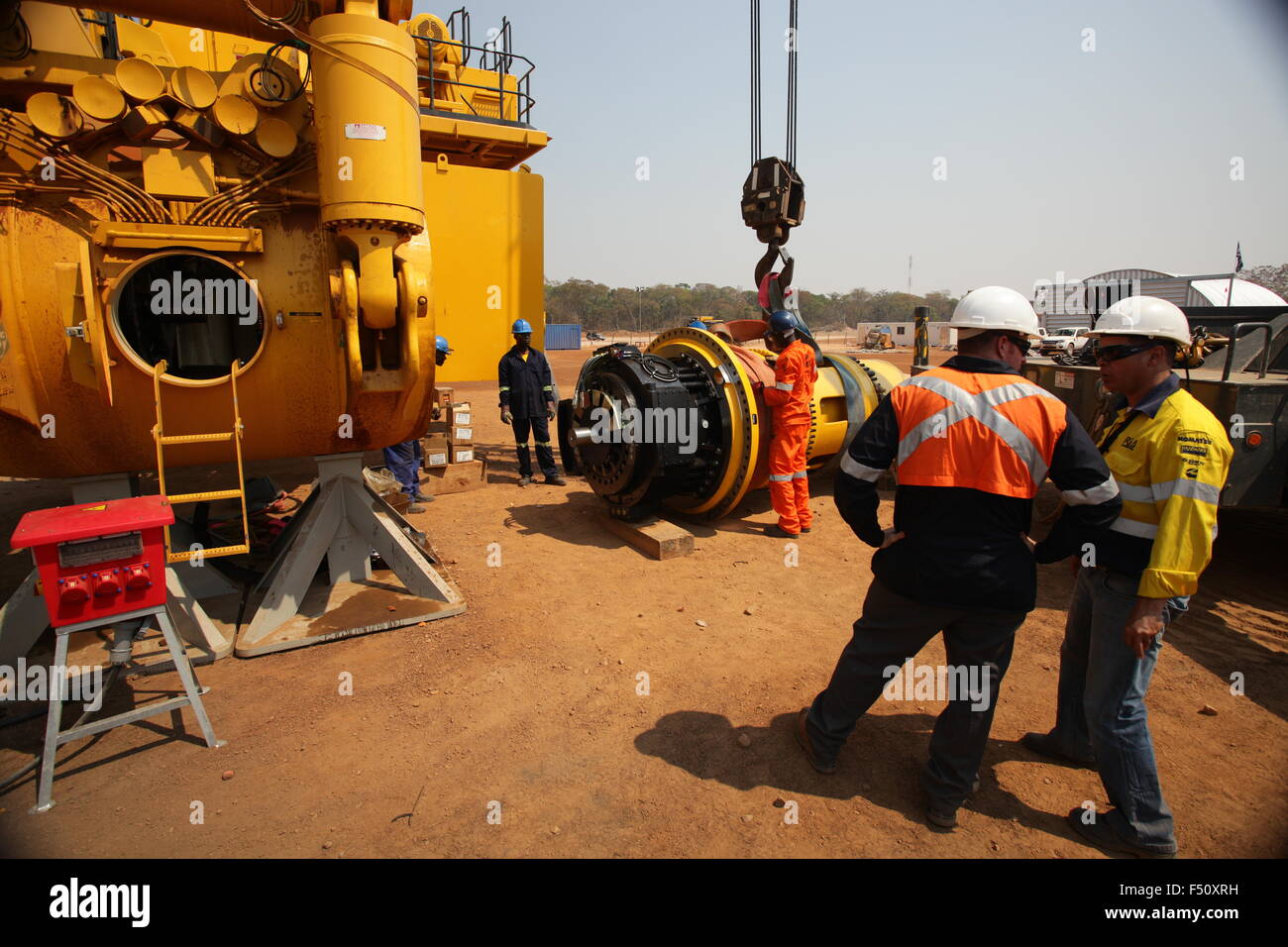 Große LKW-Montage. FQM Kupfer-Bergbau in Sambia, Afrika. Stockfoto