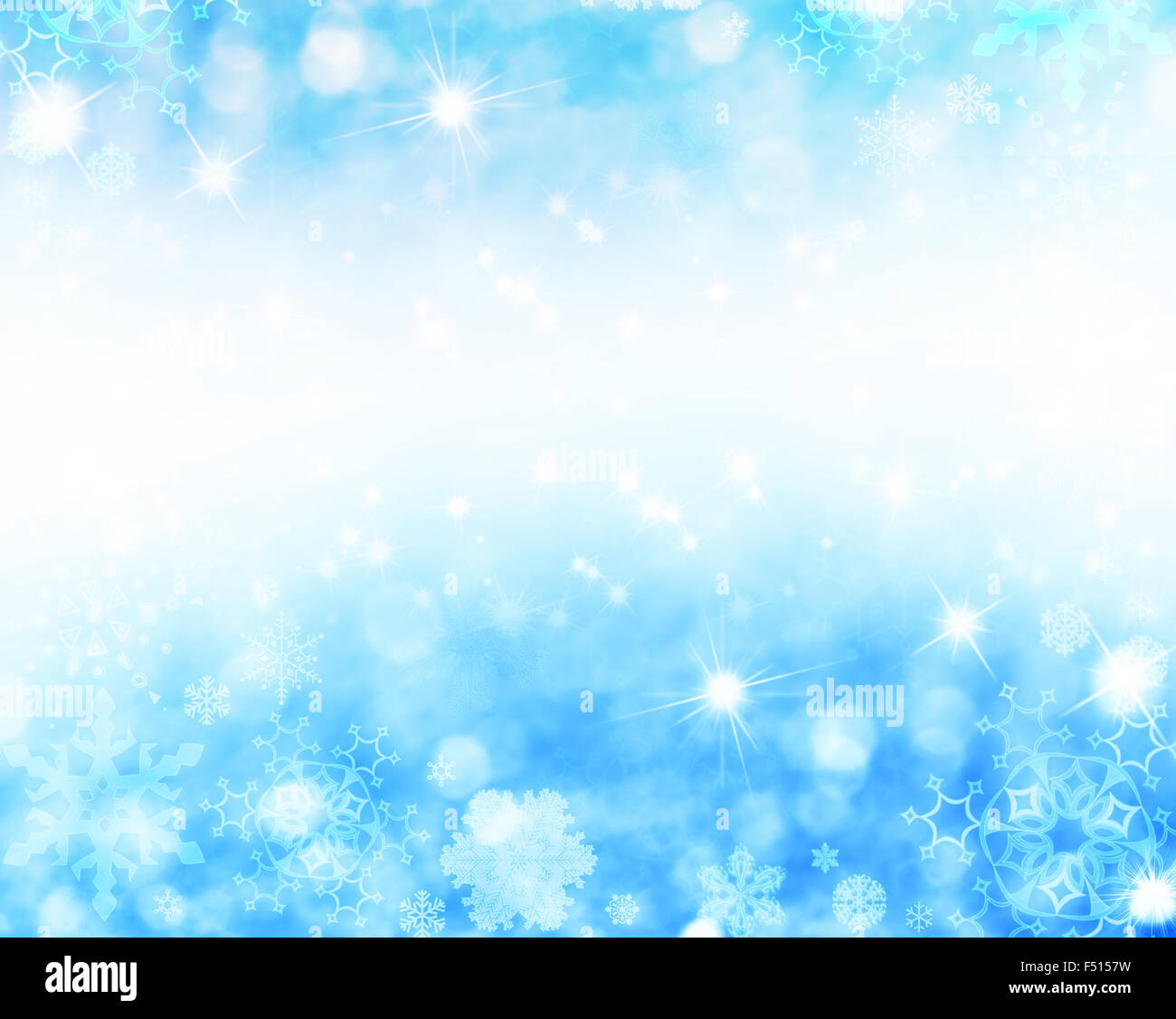 Dekorative blaue Weihnachten Hintergrund mit Bokeh Lichter und Schneeflocken Stockfoto