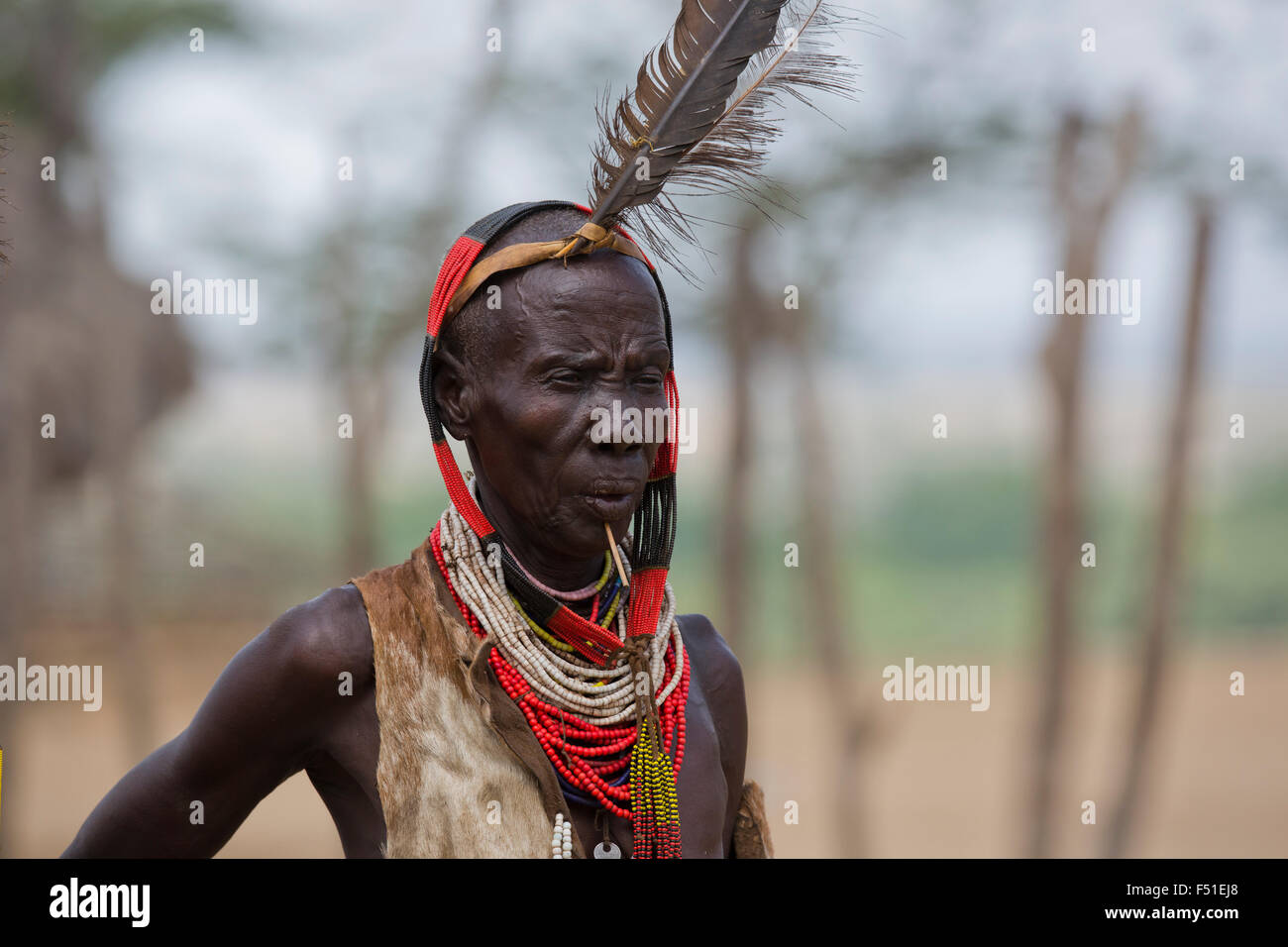männliche Karo Stammesangehörige. Omo-Tal, Äthiopien Stockfoto