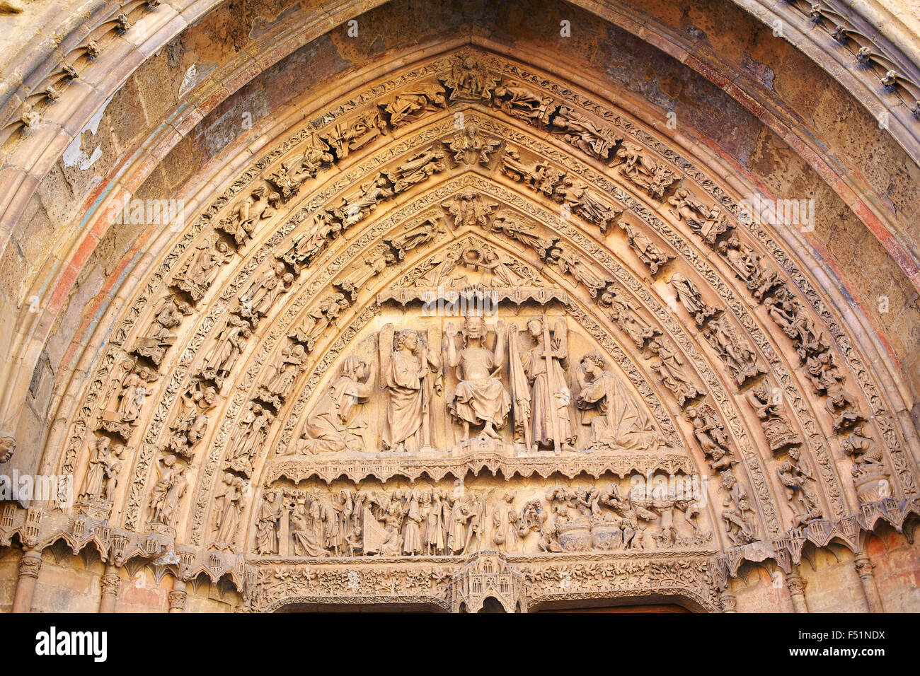 Kathedrale von Leon Tür Gotischer Bogen in Kastilien in Spanien Stockfoto
