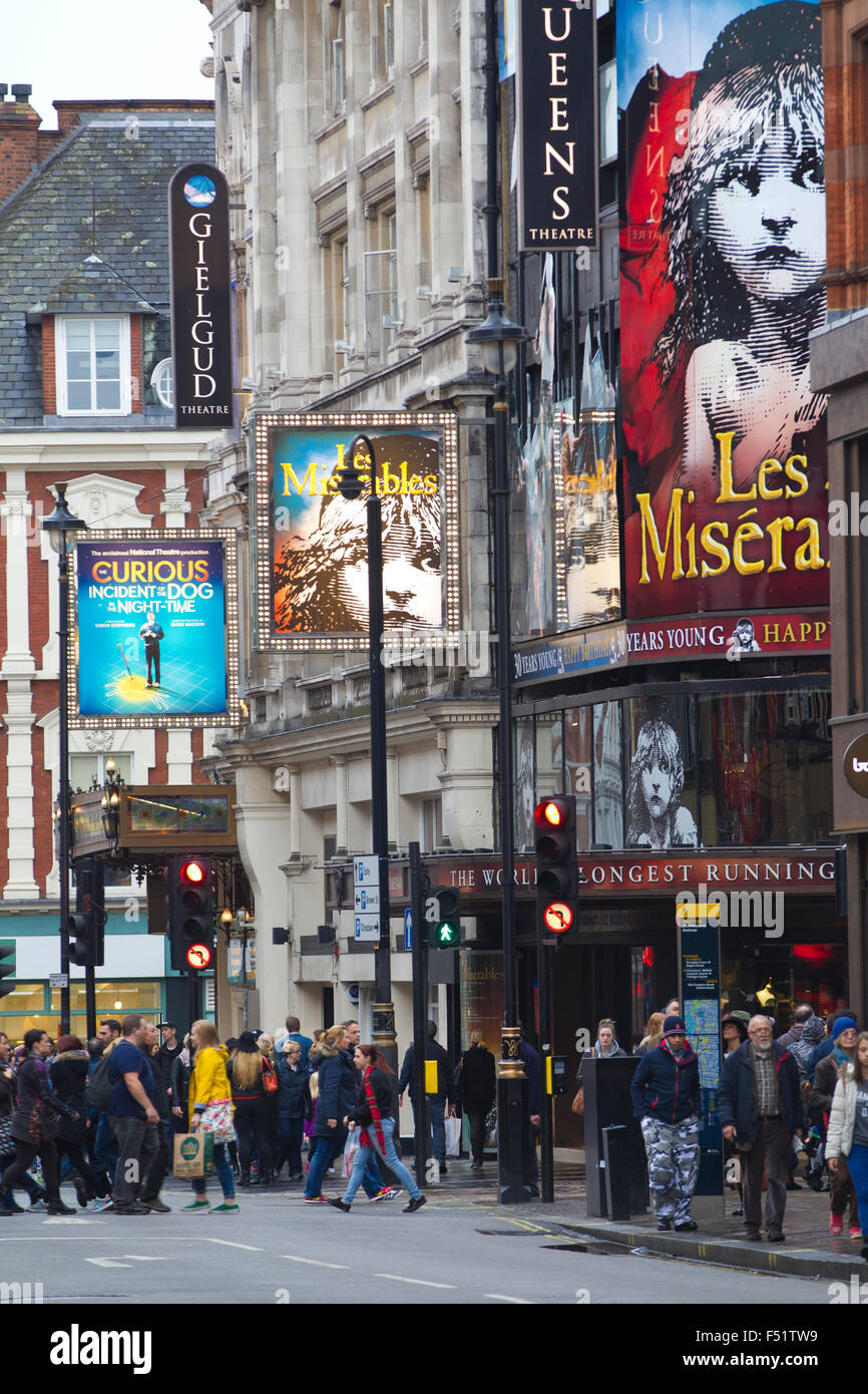 Shaftesbury Avenue, West End, Zentral-London, England, Vereinigtes Königreich Stockfoto