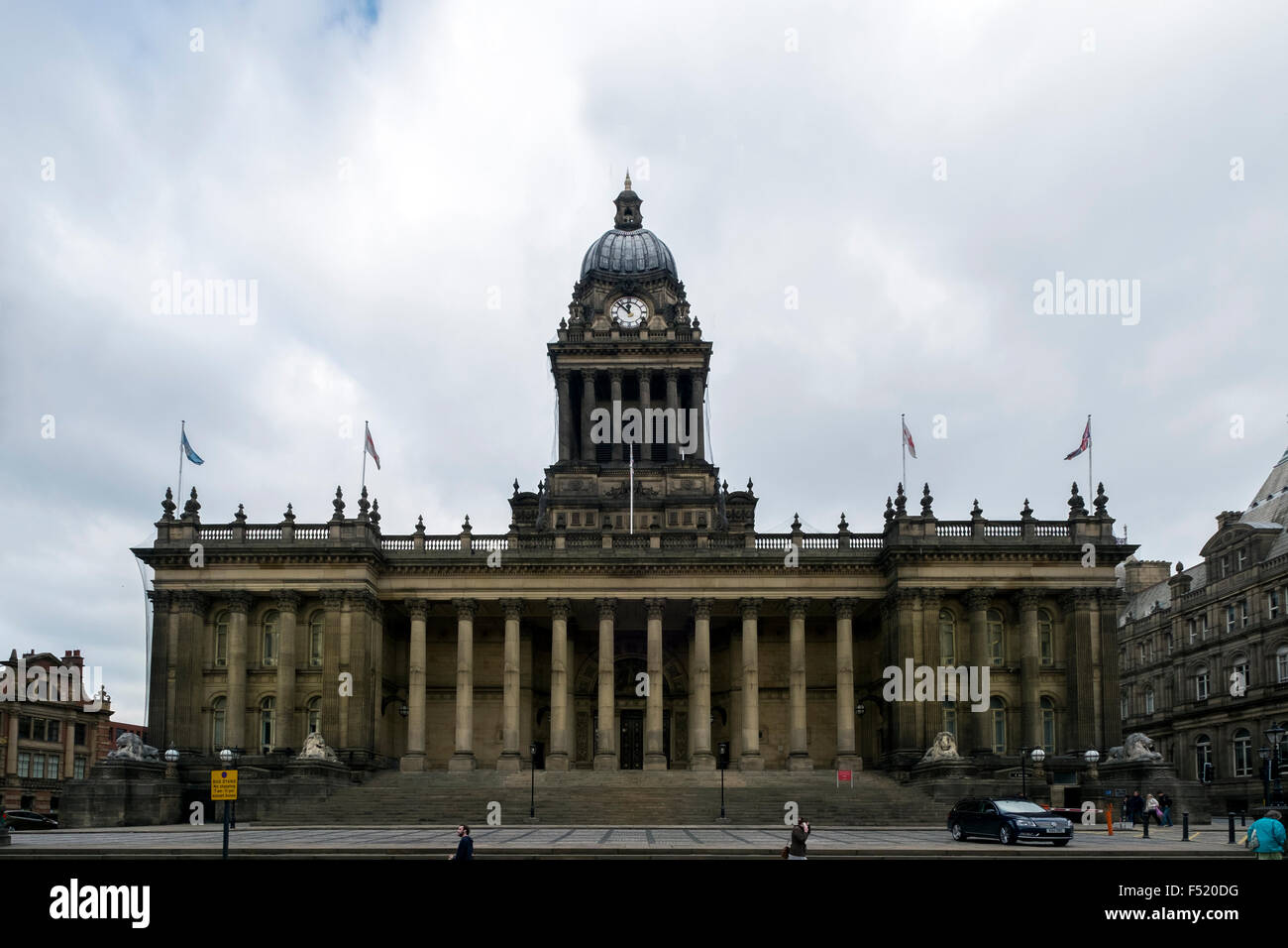Durch die lokalen Architekten Cuthbert Brodrick, Leeds Rathaus von Leeds, West Yorkshire, England konzipiert Stockfoto