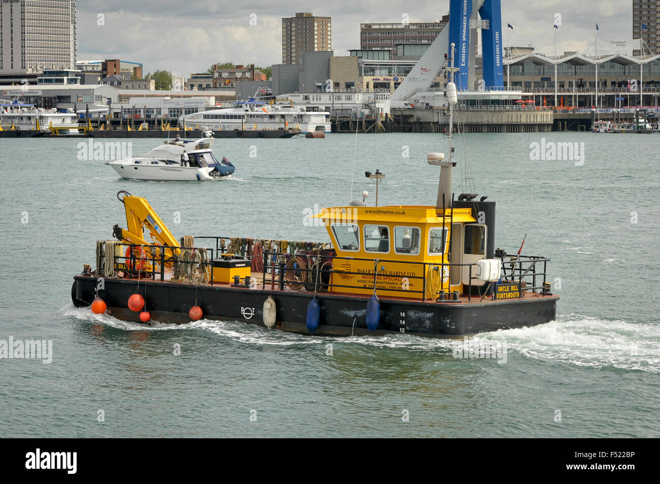 "Alte Bill" Gefäß für die Prüfung und Liegeplätze im Hafen von Portsmouth zu legen. Stockfoto