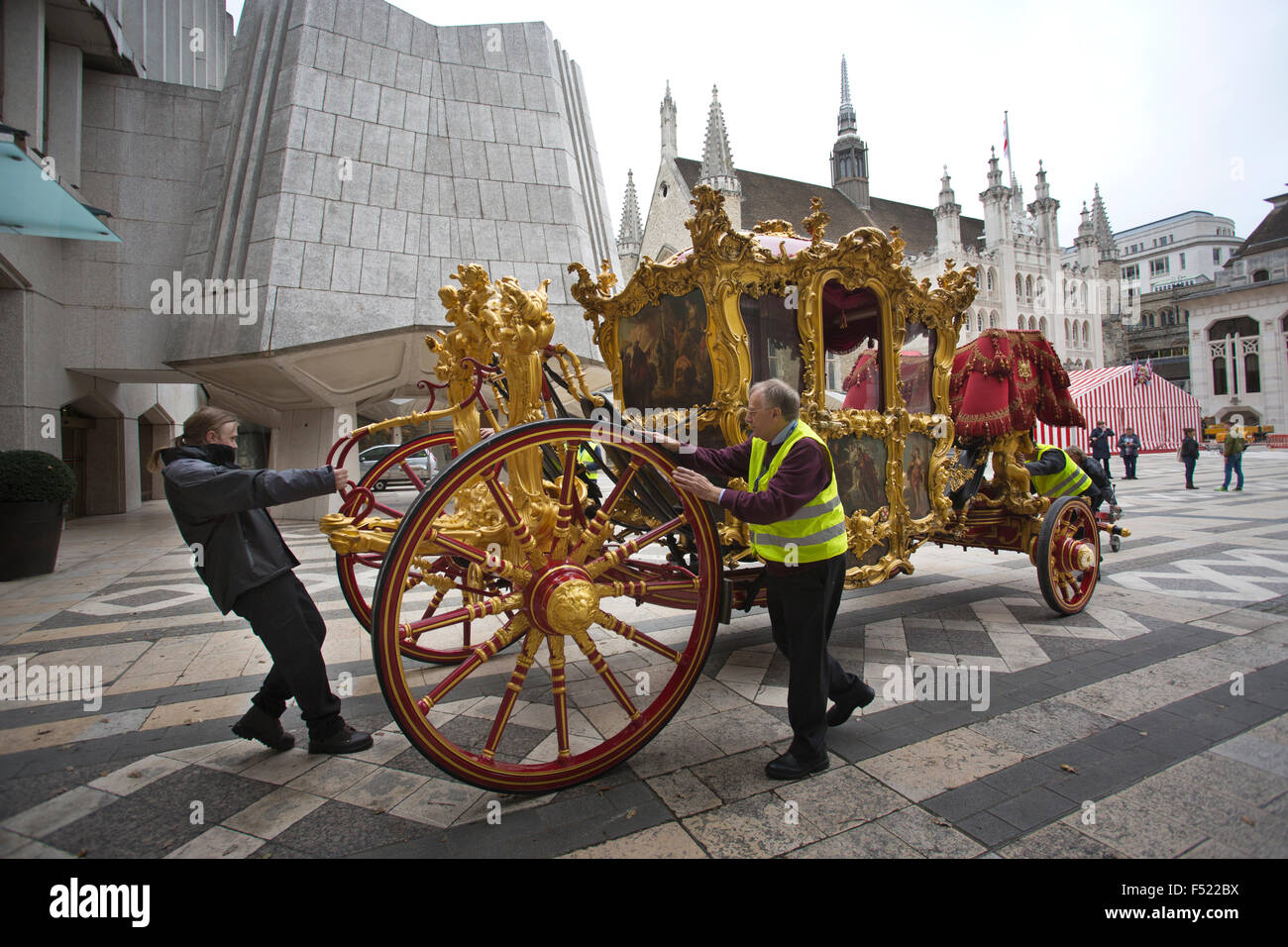 Oberbürgermeister von London Märchen Kutsche ist bereit für seinen Jahresausflug vor diesem Jahre 800. Jubiläums-Show, UK Stockfoto