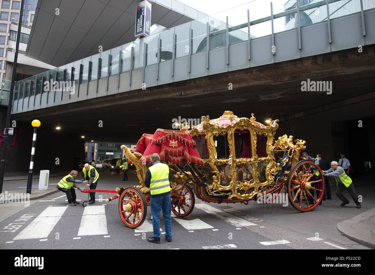 Oberbürgermeister von London Märchen Kutsche ist bereit für seinen Jahresausflug vor diesem Jahre 800. Jubiläums-Show, UK Stockfoto