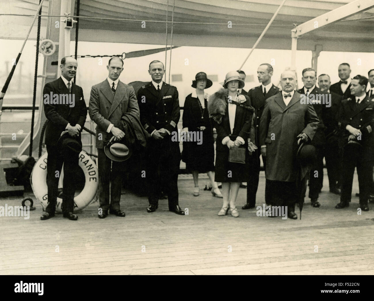 Seine königliche Hoheit Umberto di Savoia Besuch des Liners Conte Grande, Neapel, Italien Stockfoto