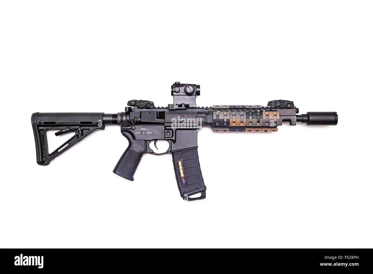 Der Black Rifle: benutzerdefinierte Build 9' AR-15 SBR isoliert auf weißem Hintergrund, Studio gedreht Stockfoto