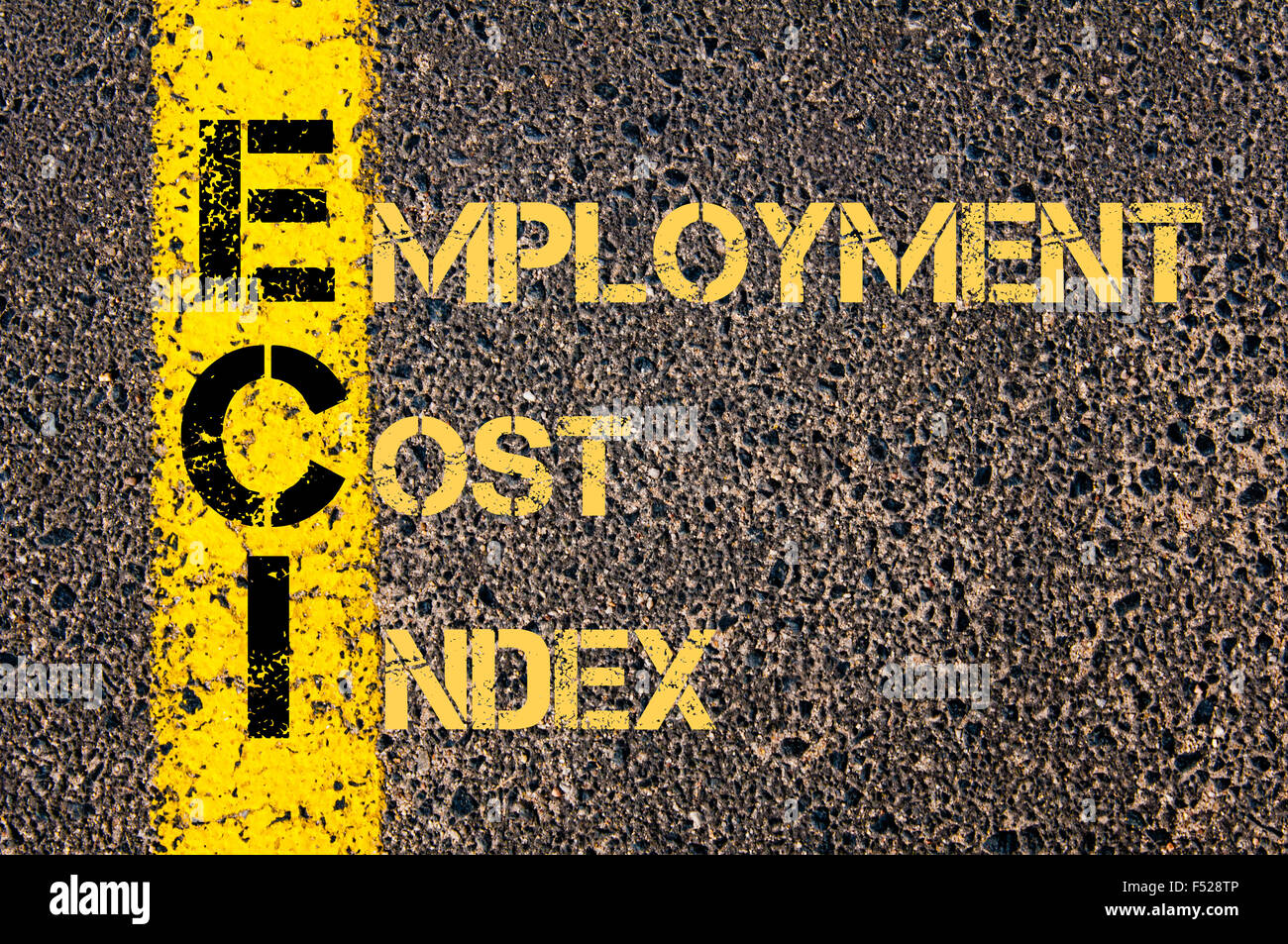 Konzept-Bild des Business Abkürzung EBI als Beschäftigung KOSTENINDEX über Straße Markierung gelber Farbe geschrieben. Stockfoto