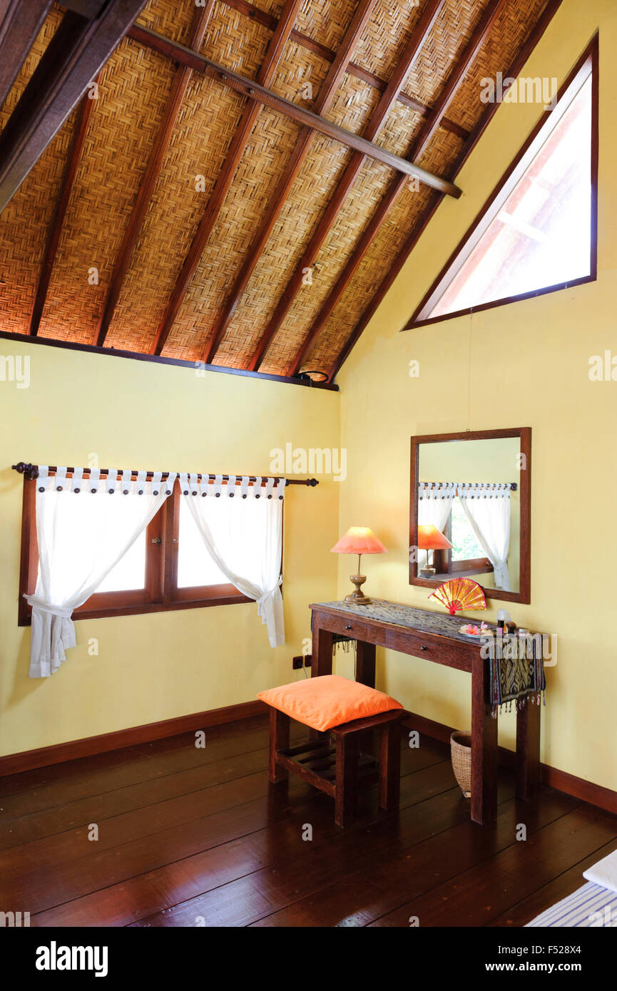 Compounds Stockfotos & Compounds Bilder - Alamy