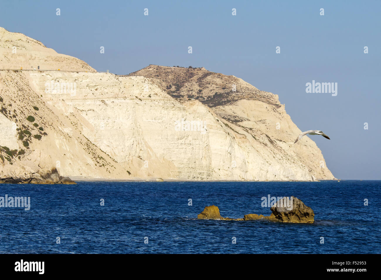Petra Tou Romiou Küste, Bezirk Paphos, Zypern Stockfoto
