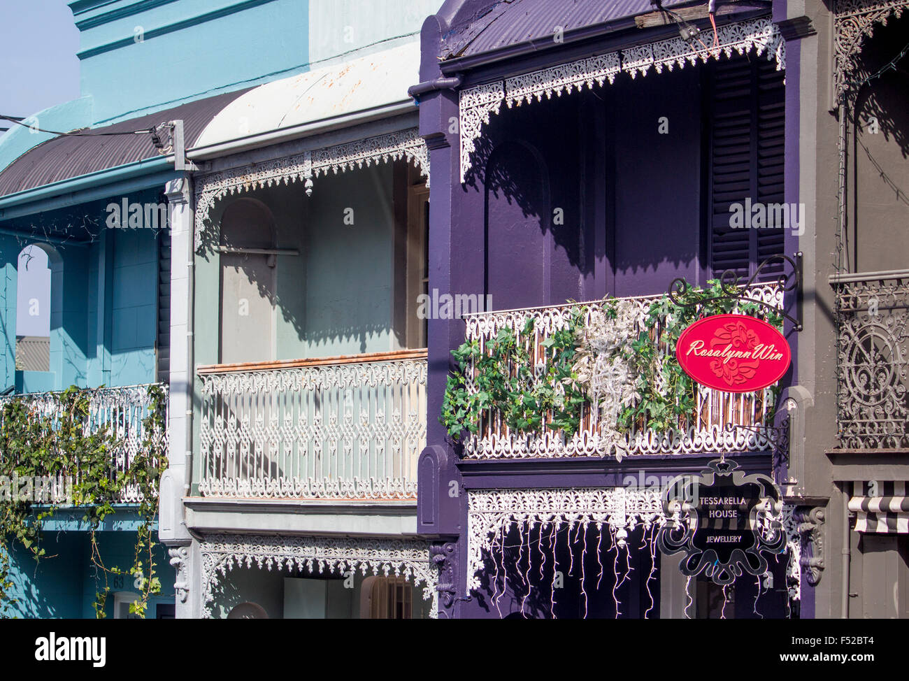 Paddington Sydney neue South Wales NSW Australia Terrace Häuser mit typischen komplizierten kunstvollen Schmiedeeisen Schmiedearbeiten oder Eisen Spitze Stockfoto