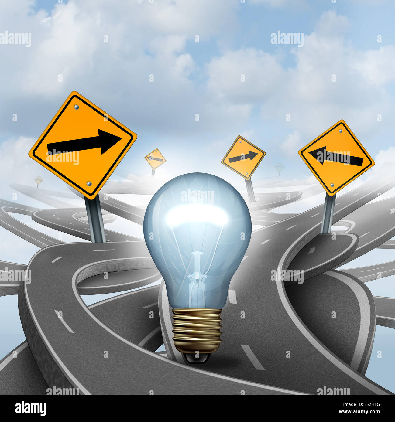 Strategiekonzept Ideen als Symbol mit einer Glühlampe oder Glühbirne, die Wahl der richtigen strategischen Weg für eine neue kreative Art mit gelben Verkehr Geschäft Zeichen Pfeile und verschlungenen Straßen und Autobahnen in Richtung verwirrt. Stockfoto
