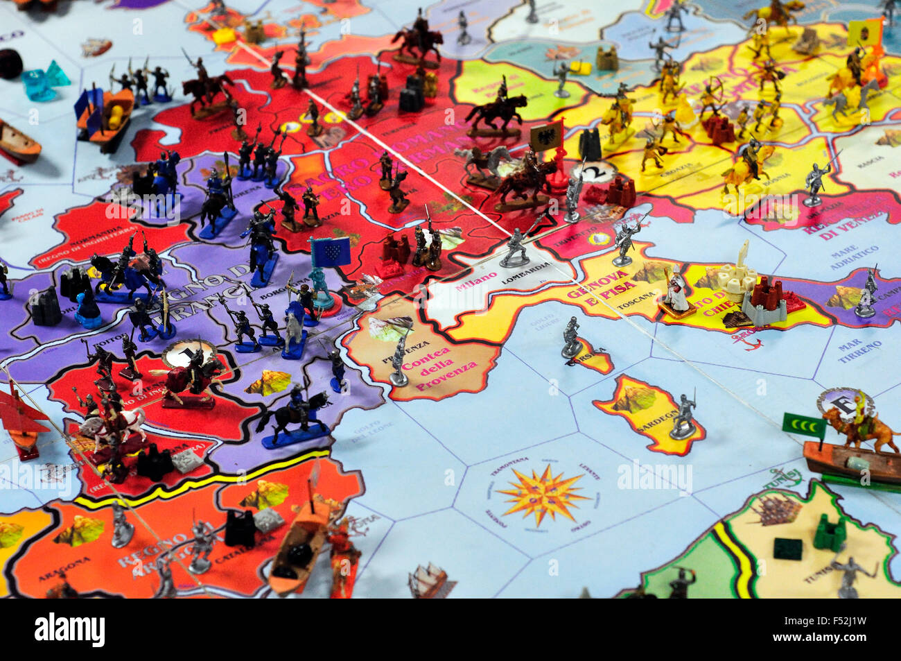 Kriegsspiele kriegsspiele Fotos und Bildmaterial in hoher Auflösung