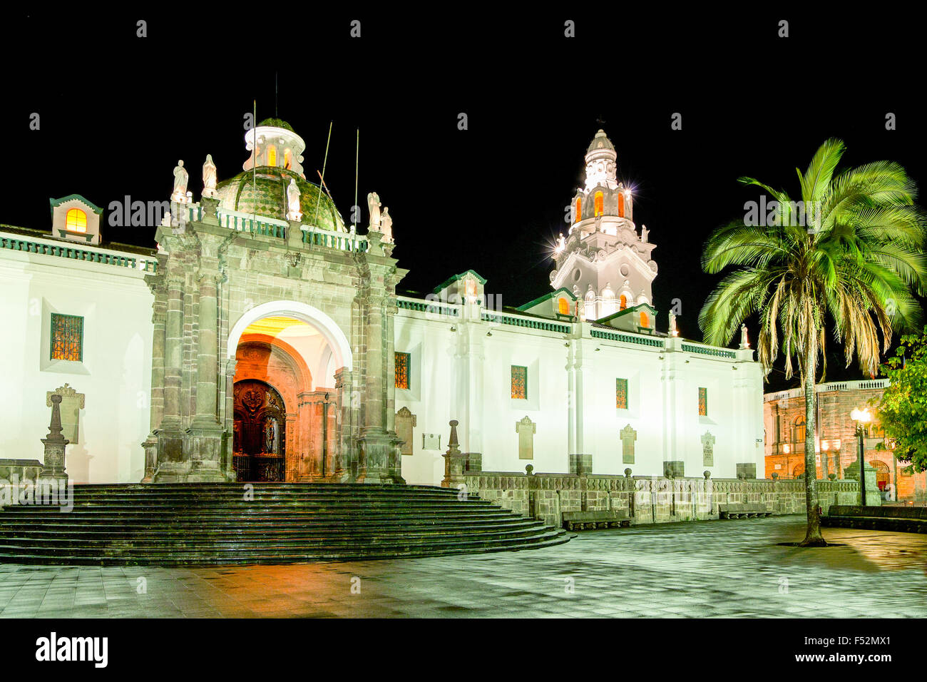 Dom am Hauptplatz in Quito, Ecuador Stockfoto