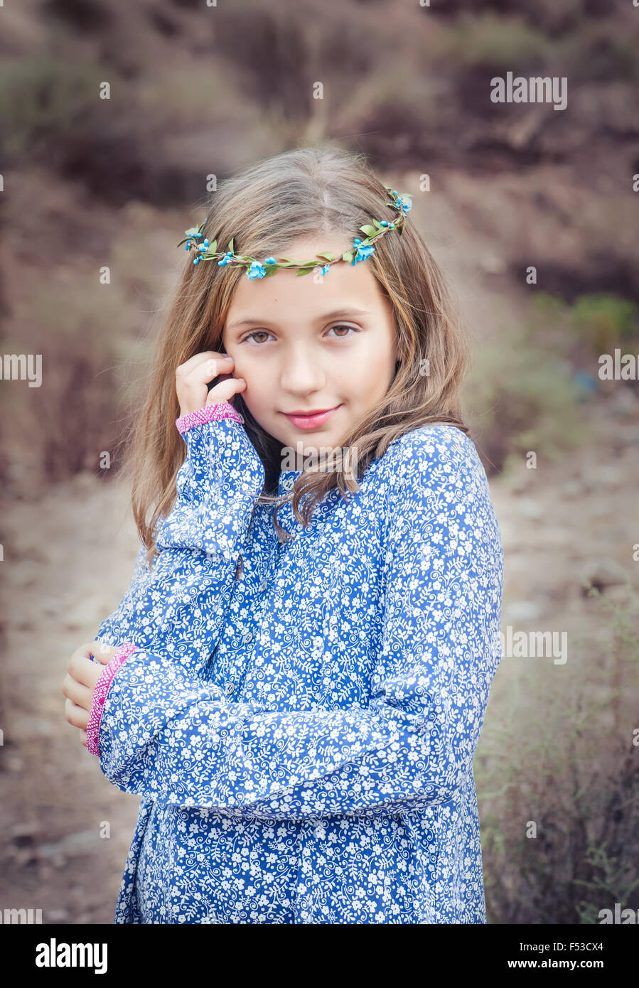 Porträt von einem netten Mädchen zehn Jahre Stockfoto