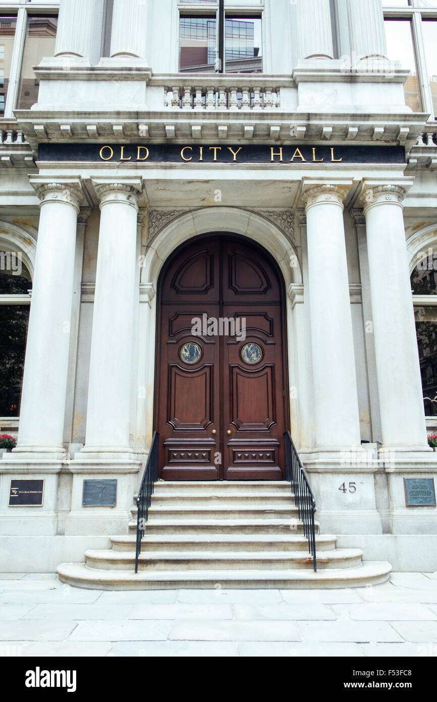 Altes Rathaus-Eingangstür Boston Stockfoto