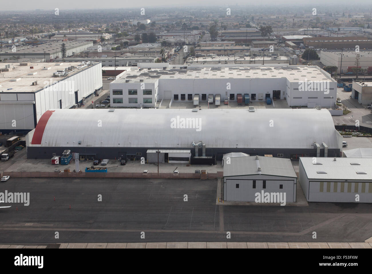 Tesla/Space X Hauptsitz in Hawthorne CA Antenne Stockfoto