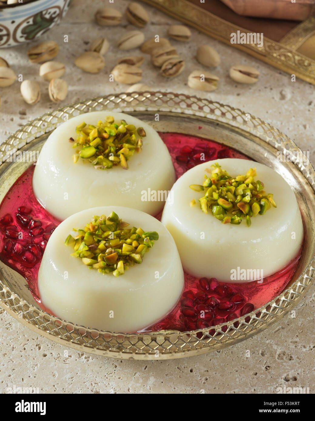 Mouhalabieh. Libanesische Milch Dessert. Libanon-Essen Stockfoto