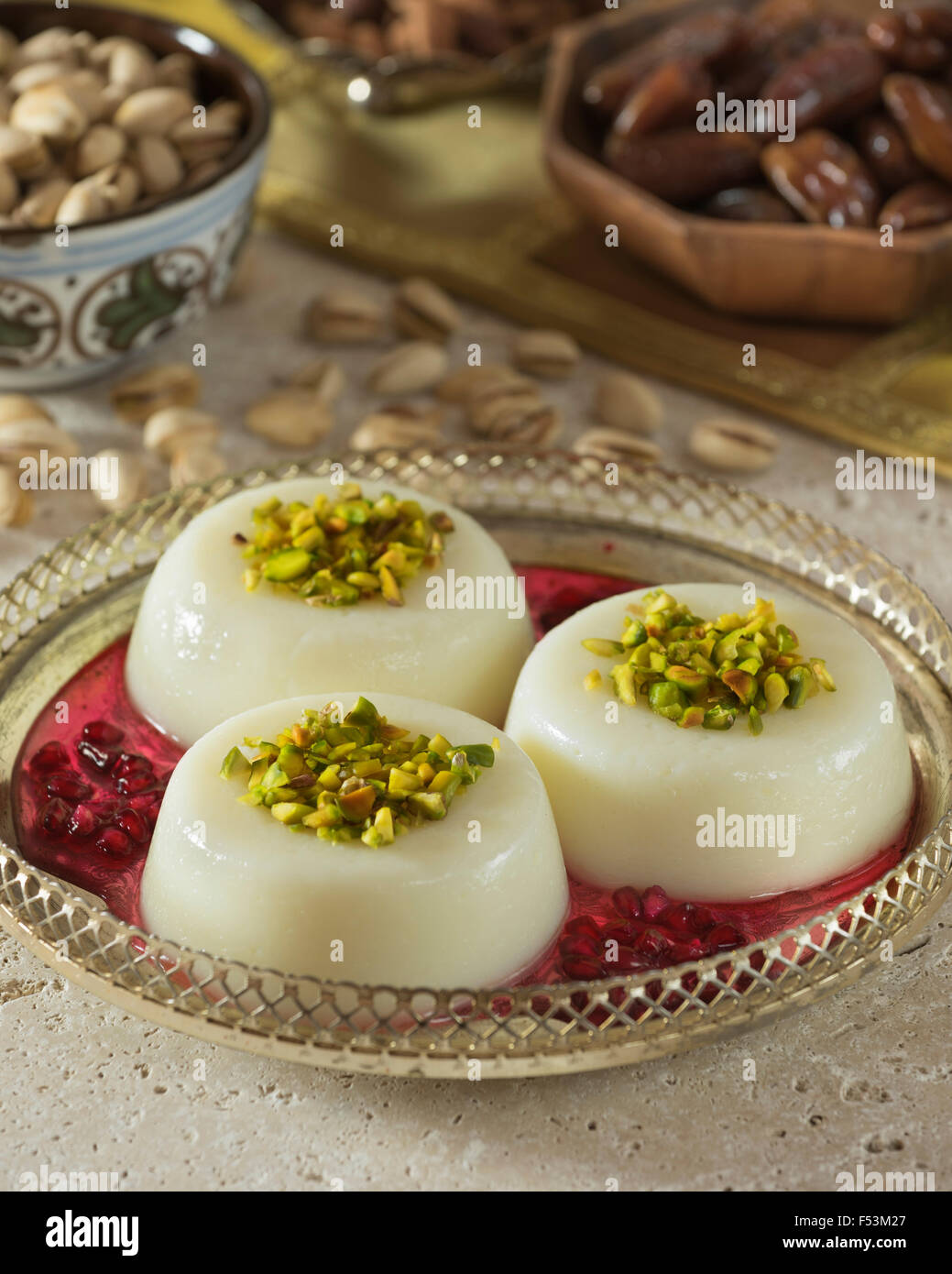 Mouhalabieh. Libanesische Milch Dessert. Libanon-Essen Stockfoto