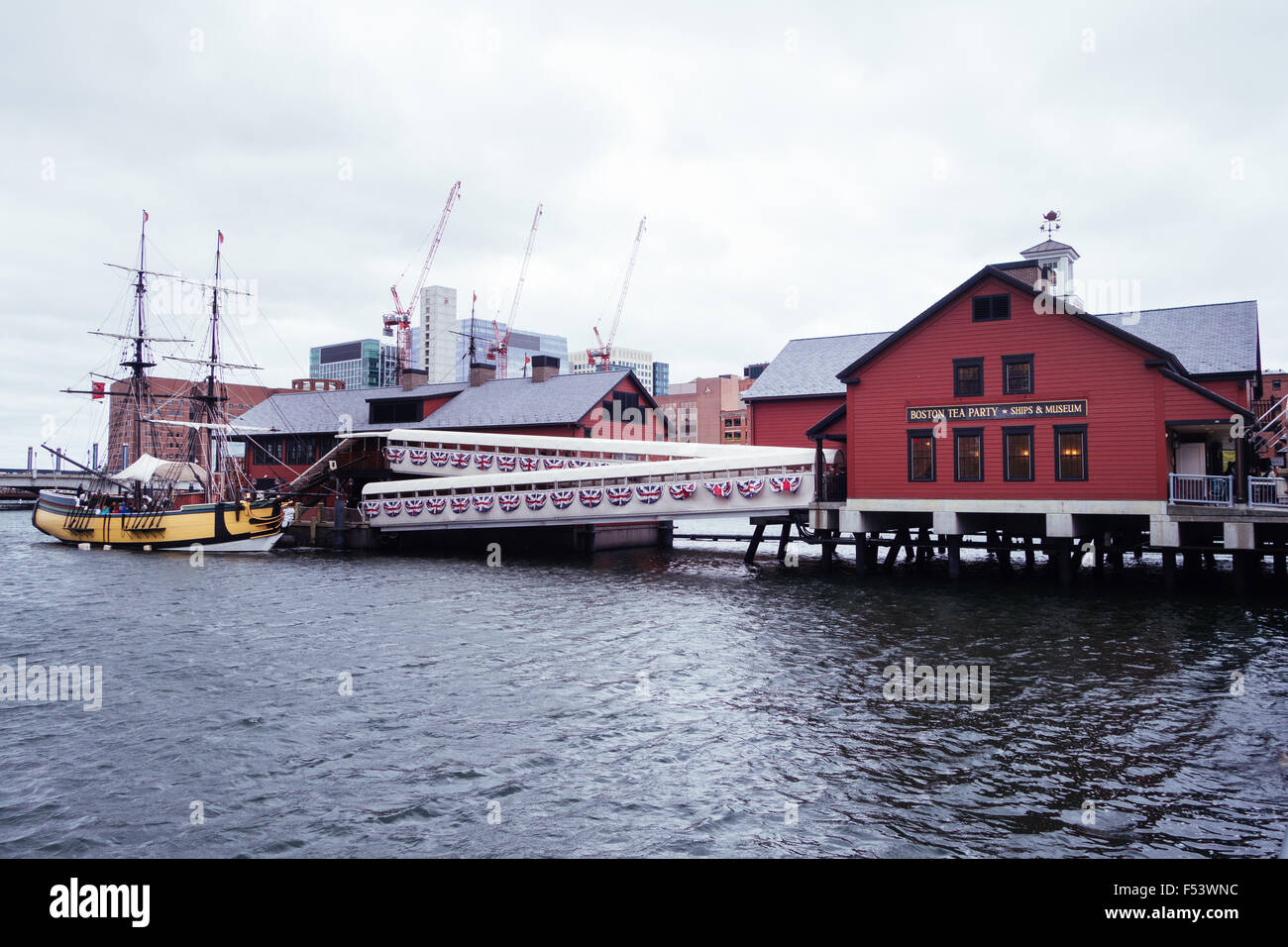 Boston Tea Party Museum aussen Stockfoto