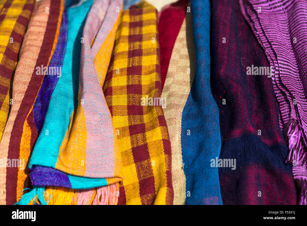 Bunten handgewebte Schals, Jakar, Bumthang, Bhutan Stockfoto