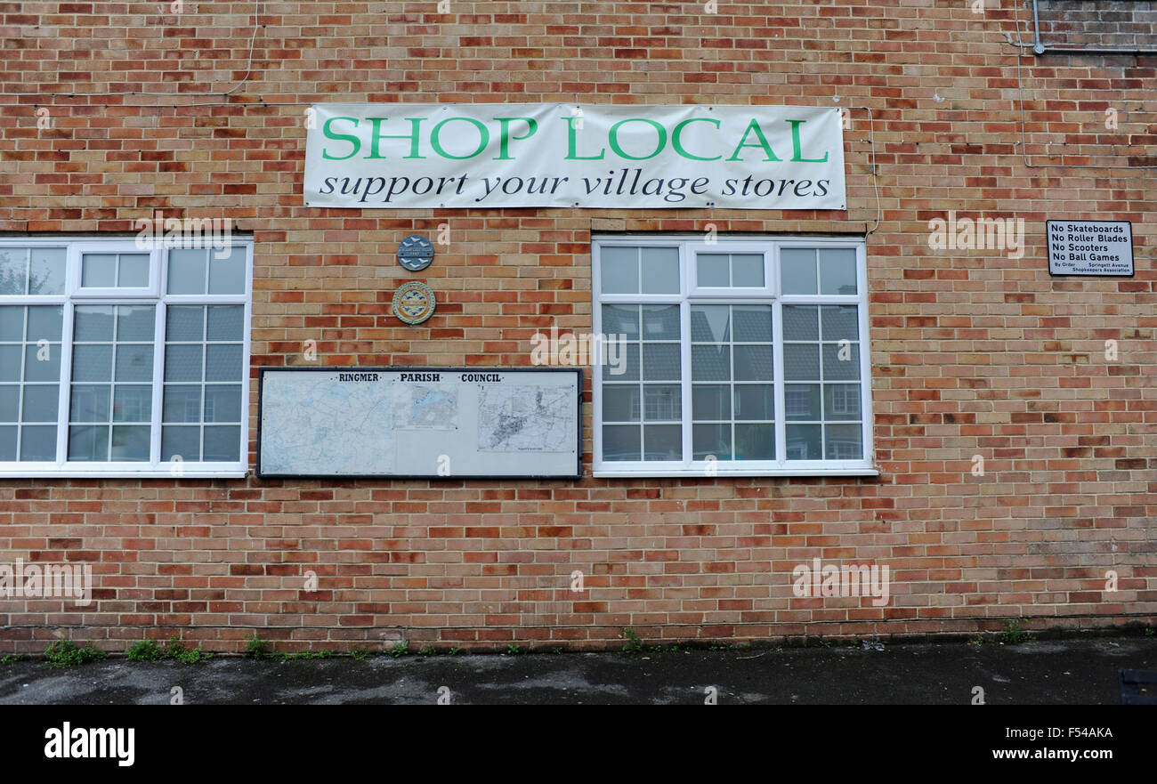 Shop-lokale Kampagnen-Banner in Ringmer East Sussex UK Stockfoto