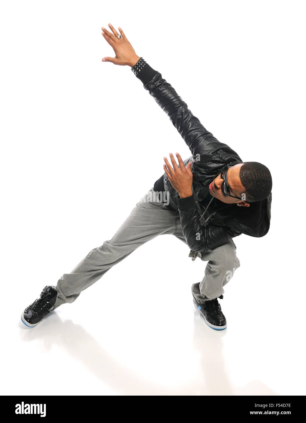 Afrikanische amerikanische Hip-Hop-Tänzer Durchführung isoliert auf weißem Hintergrund Stockfoto