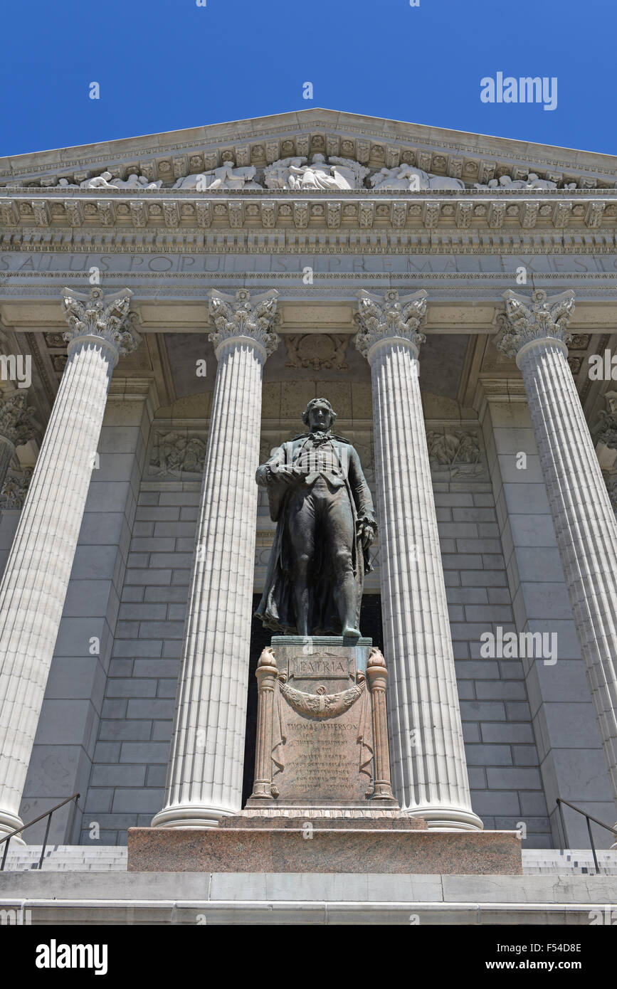Statue von Jefferson am Eingang des Missouri State Capitol Stockfoto