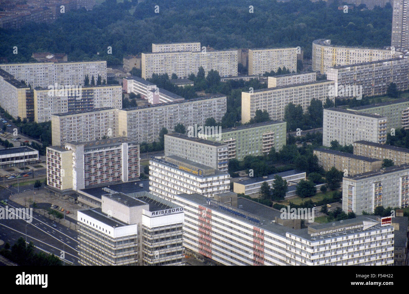 1985 kommunistischen Ära Ost-Berlin vom Fernsehturm aus gesehen Stockfoto