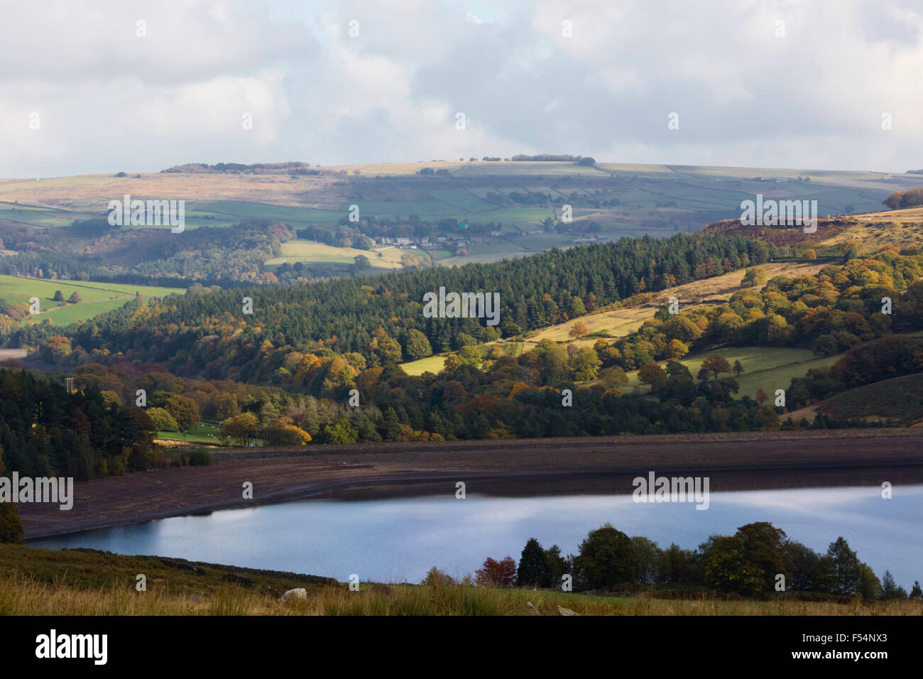 Derbyshire Countryside im Herbst bewölkten Tag Stockfoto