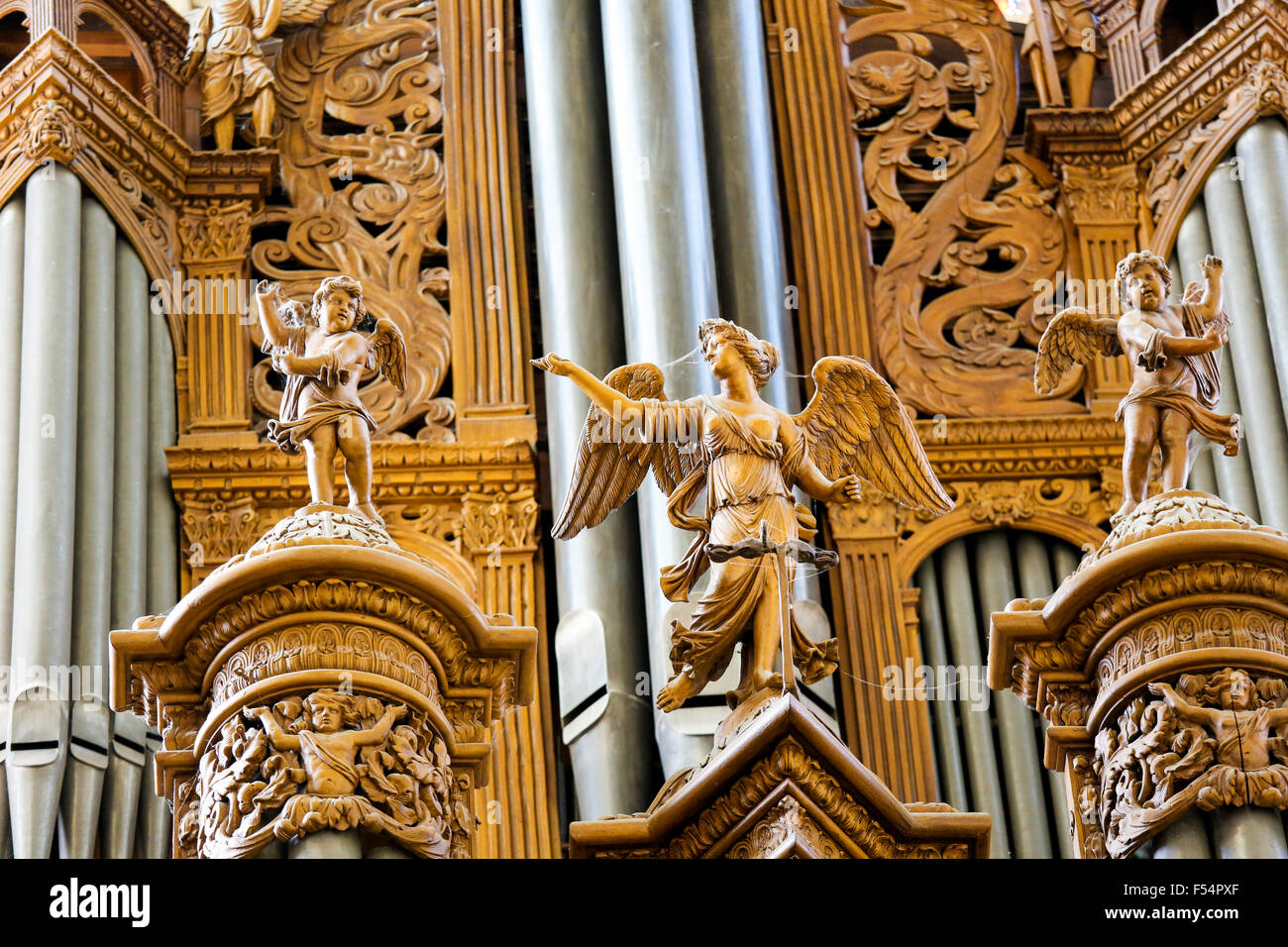 Detail der Orgel in der Kathedrale von Tours, Frankreich. Stockfoto