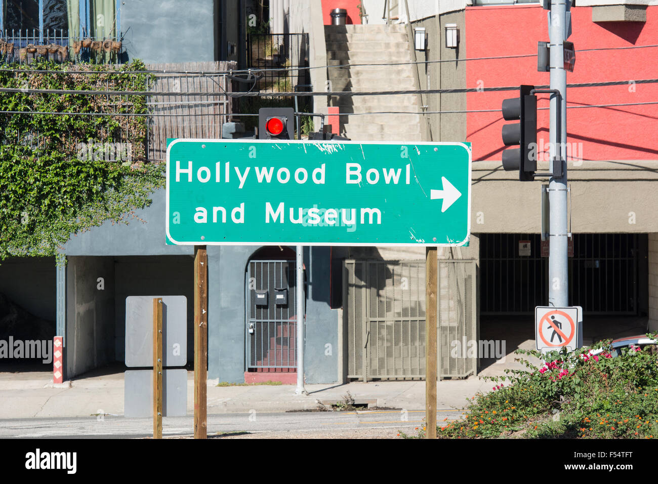 Verkehrszeichen für Hollywood Bowl und Museum in der Nähe von Los Angeles, Kalifornien, USA Stockfoto