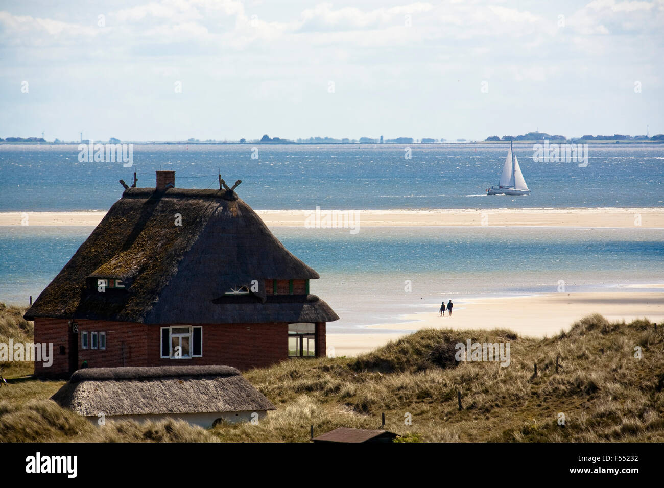 Deu Deutschland Schleswig Holstein Nordsee Insel Amrum Haus Am Strand In Der Nahe Von Wittduen Kniepsands Deu Deutschland Schlesinger Stockfotografie Alamy
