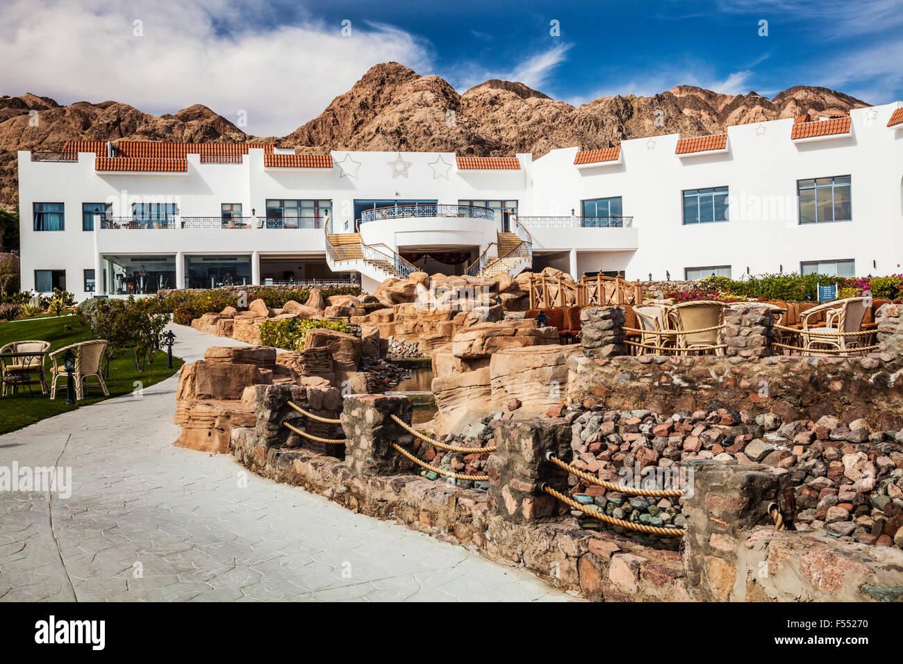 Das Mercure Sol Dahab Hotel an der Küste des Roten Meeres in Ägypten. Stockfoto