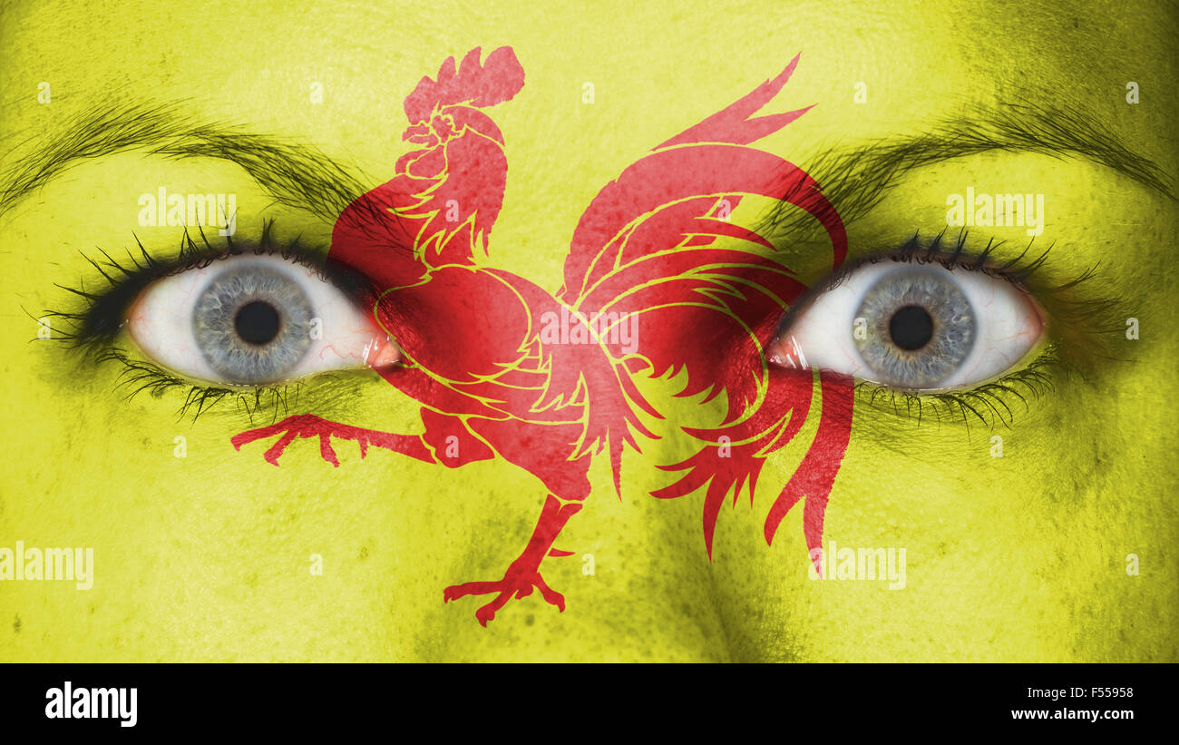 Frauen Auge, close-up, weit geöffneten Augen, Flagge der Wallonie Stockfoto