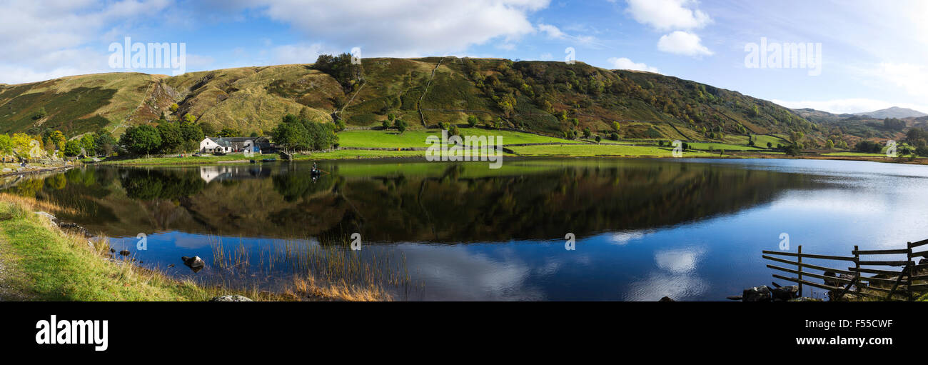 Panorama-Aufnahme des Watendlath Tarn im Lake District Stockfoto