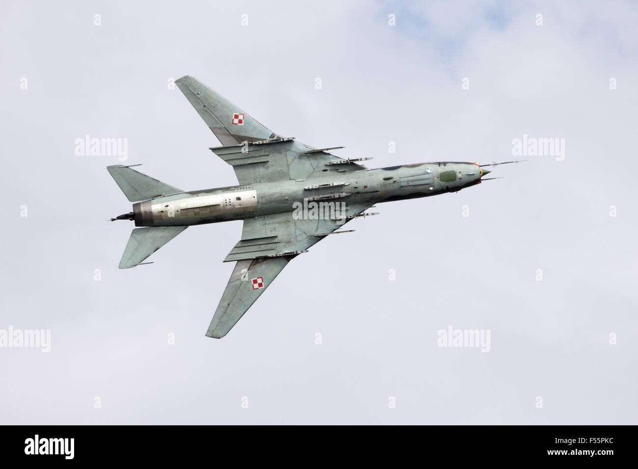 Polnische Luftwaffe Sukhoi Su-22 Bomber Flugzeug Vorbeiflug am niederländischen Luftwaffe Open Day. Stockfoto