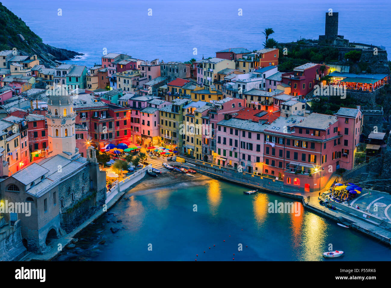 Vernazza (lateinisch: Vulnetia) ist eine Stadt und Gemeinde in der Provinz von La Spezia, Ligurien, nordwestlichen Italien. Stockfoto