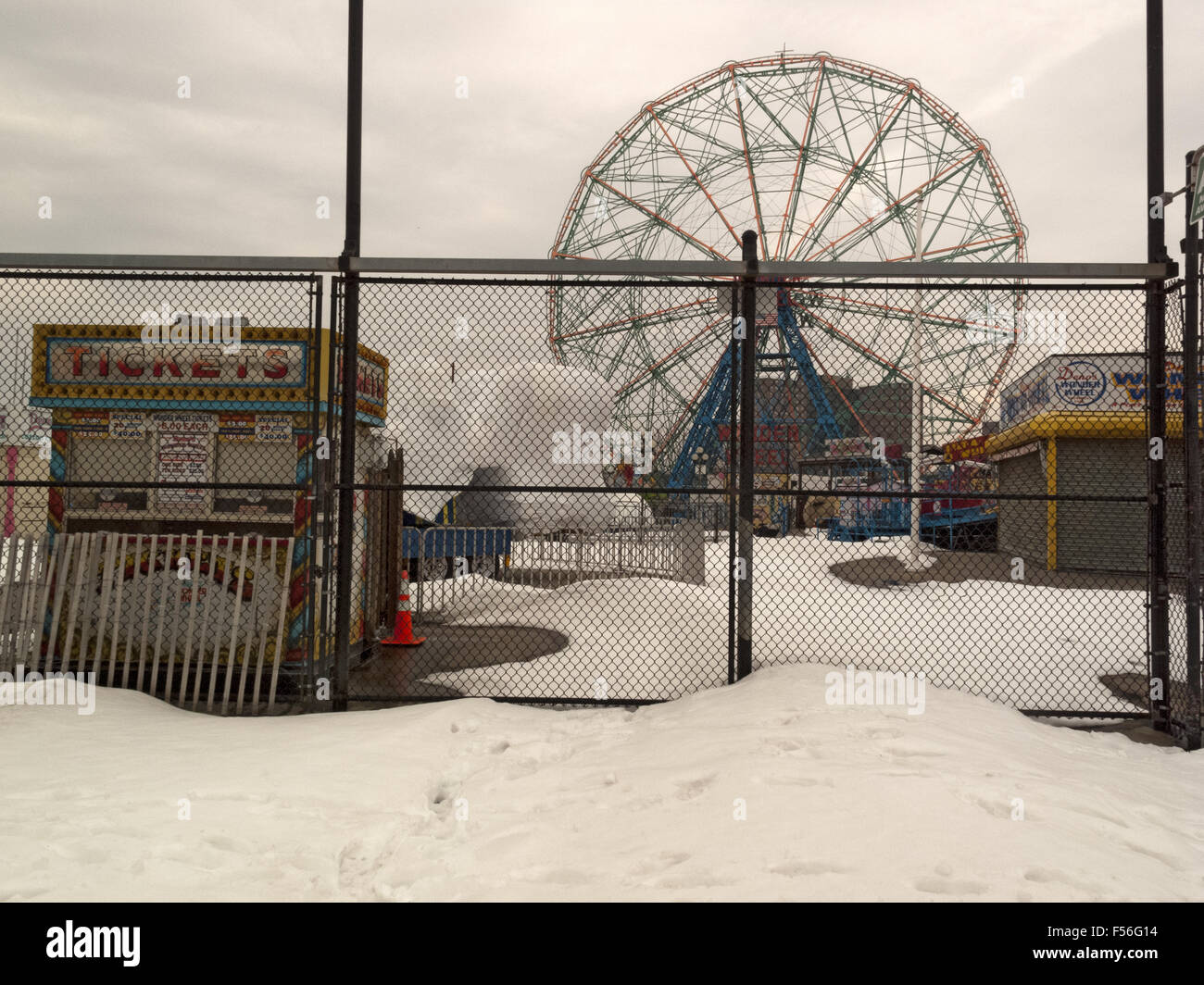 Deno Wonder Wheel Vergnügungspark auf Coney Island in Brooklyn, New York, 2011. Stockfoto