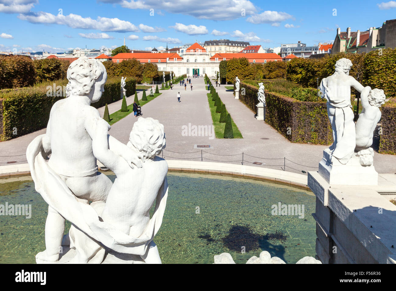 Reisen Sie nach Wien - Ansicht des unteren Schlosses Belvedere aus unteren Kaskade, Wien, Österreich Stockfoto