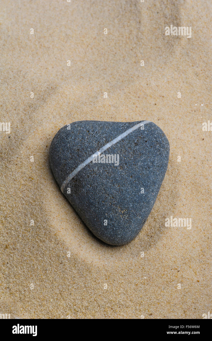 Stein in der Form eines Herzens. Stockfoto