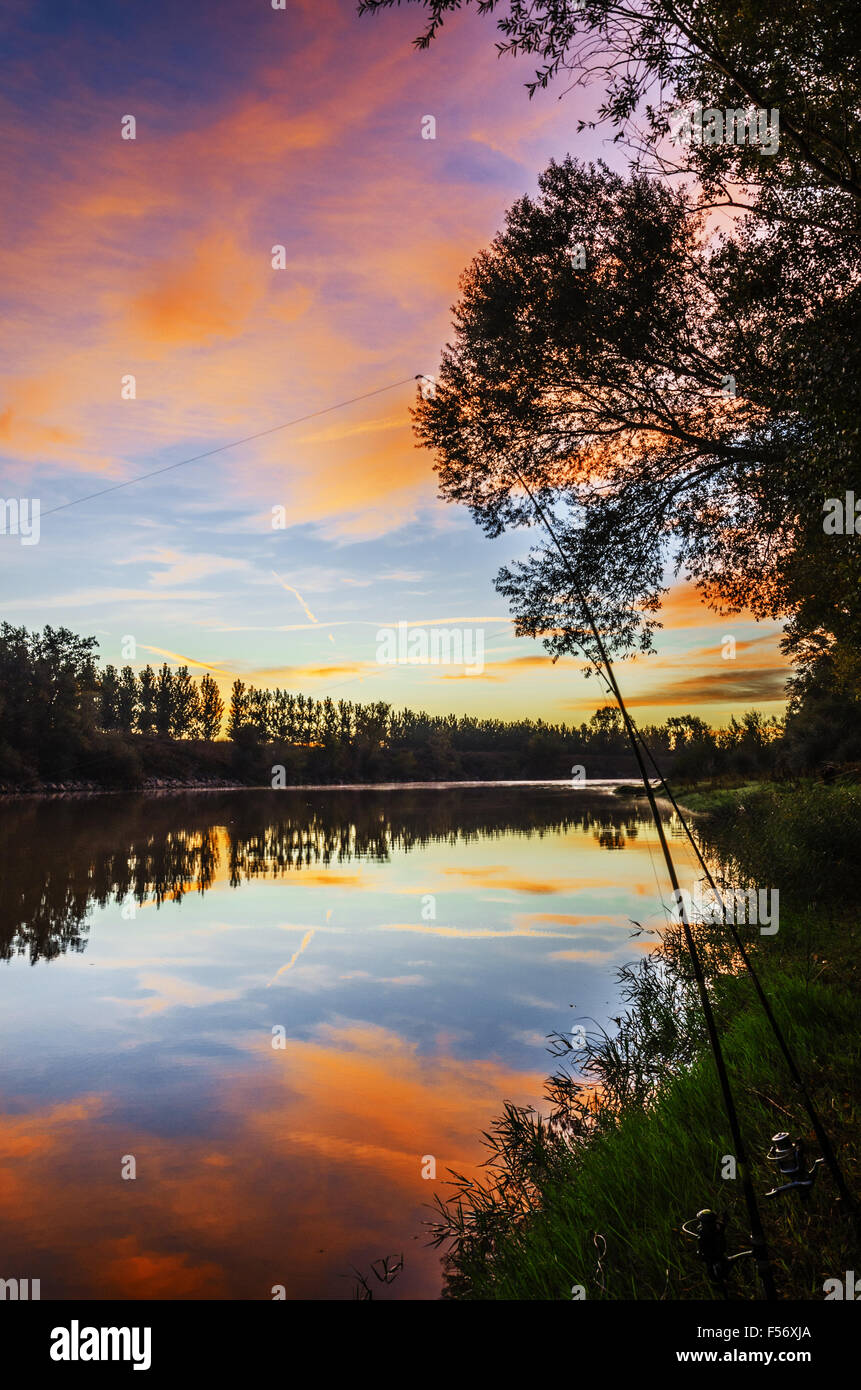 Schönen Abend am Fluss in Spanien Stockfoto