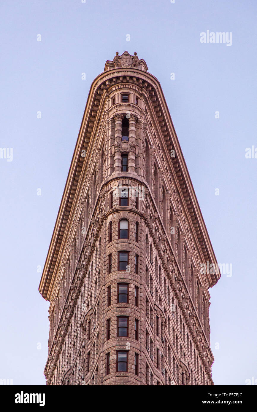 Das Flatiron Building, ursprünglich die Fuller Building, Fifth Avenue, New York City, Vereinigte Staaten von Amerika. Stockfoto