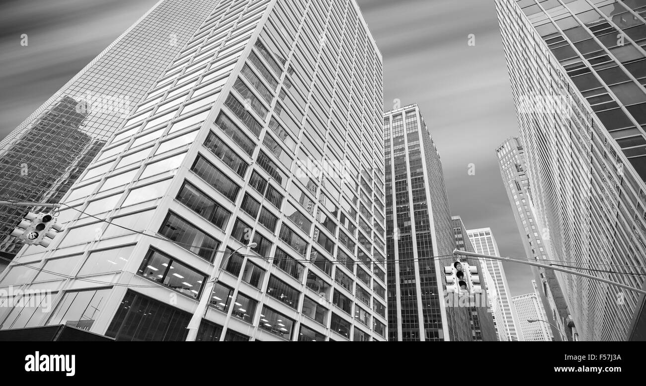 Schwarz / weiß Panorama-Bild der modernen Gebäude in Manhattan, New York City, USA. Stockfoto