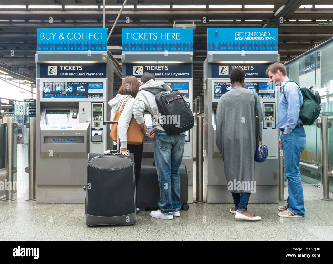 Ticket machine Fotos und Bildmaterial in hoher Auflösung Alamy