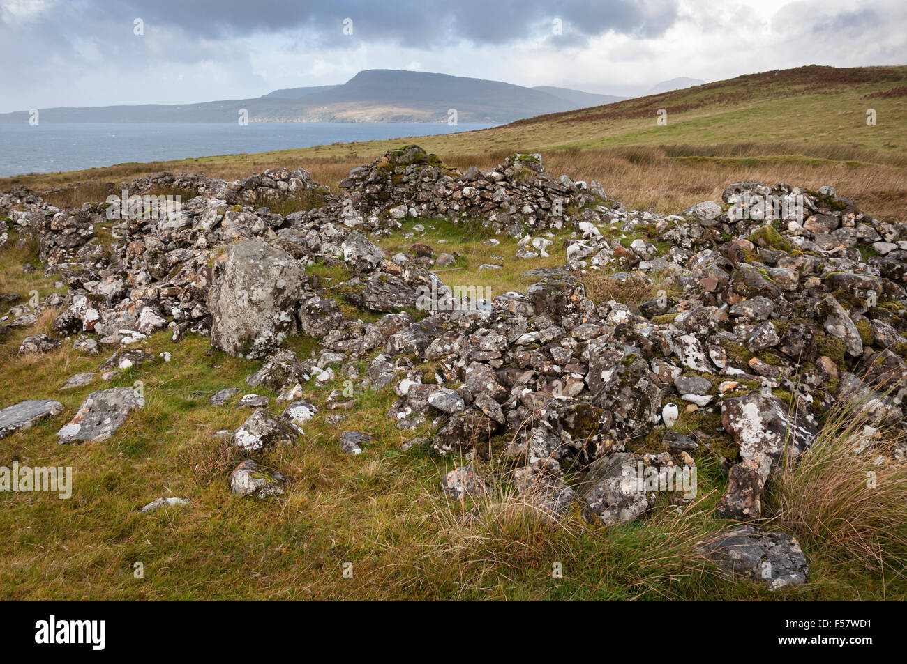 Überreste von verlassenen Häusern am Suisnish in der Nähe von Torrin auf der Isle Of Skye, Schottland. Stockfoto